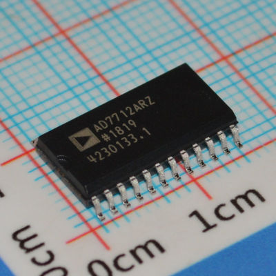 AD7712ARZ 24-बिट Σ-Δ ADC 500Hz आउटपुट दर कम शोर 1.5µV SPI इंटरफ़ेस ±5V आपूर्ति -40°C से 85°C उन्नत प्रौद्योगिकी डिज़ाइन