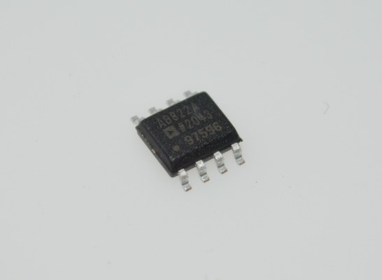 AD822ARZ प्रेसिजन इंस्ट्रूमेंटेशन एम्पलीफायर 1nA Bias Current 0.3μV/°C Drift SOIC-8 2.2-18V -40°C से +125°C