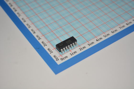 IR2110PBF उच्च/निम्न साइड ड्राइवर, 600V रेटिंग, 2.5A पीक आउटपुट, 10V-20V आपूर्ति, 120ns स्विचिंग, UVLO सुरक्षा और कॉम्पैक्ट PDIP पैकेज