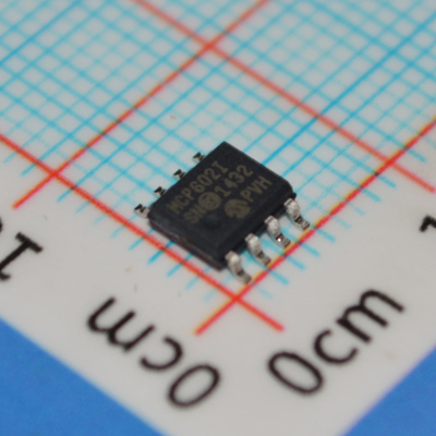 MCP602-I/SN 2.7V-6V डुअल ऑप एम्पलीफायर 10MHz बैंडविड्थ कम 1.8mA वर्तमान रेल-टू-रेल I/O 3V/5V ऑपरेशन और 8-पिन SOIC पैकेज