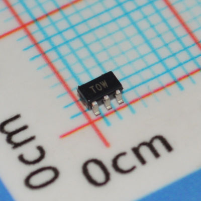 ADT6501SRJZP085RL7 85°C थर्मल स्विच ±1°C सटीकता 2.7V-5.5V SOT-23-5 10μA कम शक्ति AEC-Q100