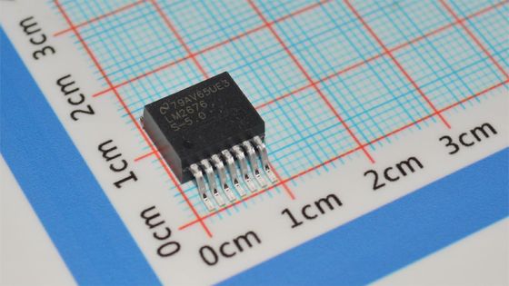 LM2676SX-5.0 5V 3A बक कनवर्टर 8-40V इनपुट 90% दक्षता TO-263 260kHz -40°C से +125°C