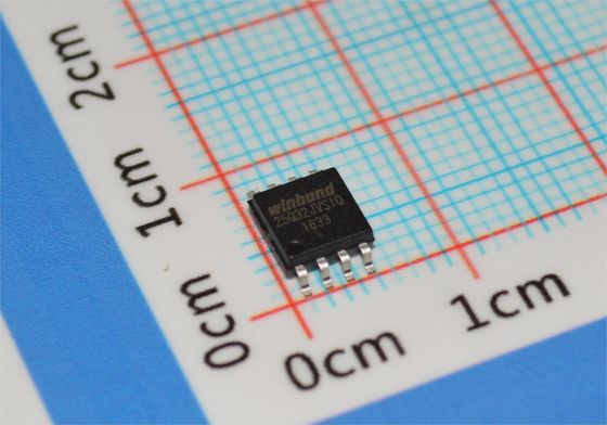 W25Q32JVSSIQ 32Mb SPI फ़्लैश 104MHz क्लॉक 100K इरेज़ साइकल SOIC-8 2.7-3.6V -40°C से +85°C