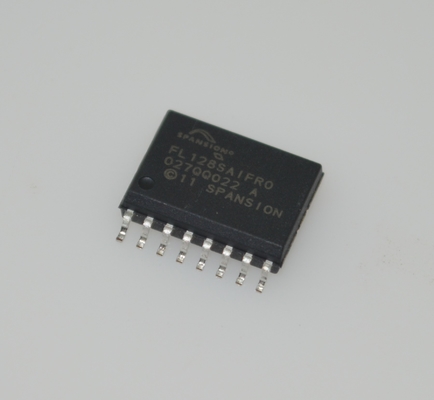 S25FL128SAGMFIR01 128Mb SPI NOR फ्लैश 104MHz क्लॉक 100K मिटाने चक्र 20 वर्ष डेटा भंडारण 2.7-3.6V SOIC-16 -40°C से +85°C