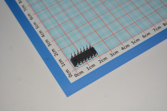 IR2110PBF उच्च/निम्न साइड ड्राइवर, 600V रेटिंग, 2.5A पीक आउटपुट, 10V-20V आपूर्ति, 120ns स्विचिंग, UVLO सुरक्षा और कॉम्पैक्ट PDIP पैकेज