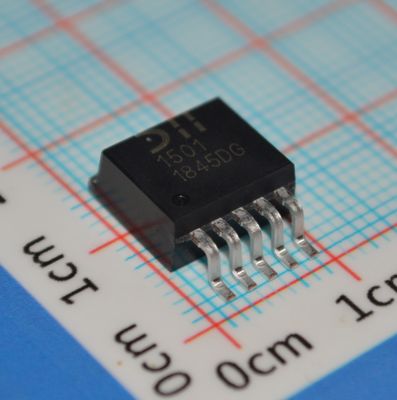 AP1501-K5G-13 5V/3A स्टेप-डाउन कनवर्टर जिसमें 4.5-40V इनपुट, 90% दक्षता, कम निष्क्रिय धारा, थर्मल शटडाउन, 500kHz आवृत्ति और SOT-23 पैकेज है