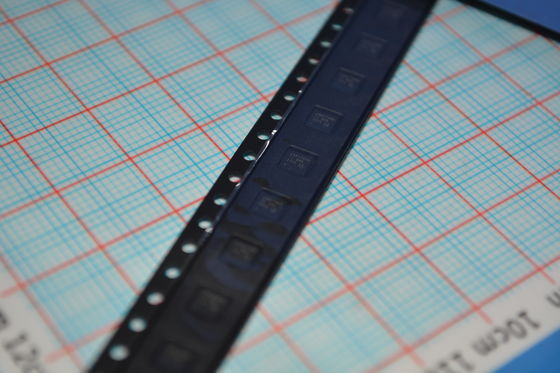 CSD17309Q3 30V N-चैनल NexFET™ MOSFET जिसमें 3.6mΩ RDS(on) 40A निरंतर करंट 175°C रेटिंग अल्ट्रा-लो Qg 3mm×3mm SON पैकेज AEC-Q101 योग्य और Pb-मुक्त