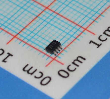 आईएनए219एआईडीसीएनआर उच्च परिशुद्धता वर्तमान/शक्ति मॉनिटर आई2सी इंटरफेस के साथ 0.1% सटीकता 26 वी रेंज, कम ऑफसेट द्विदिश संवेदक लघु एसओटी-23 पैकेज प्रोग्राम करने योग्य कैलिब्रेशन और अलर्ट