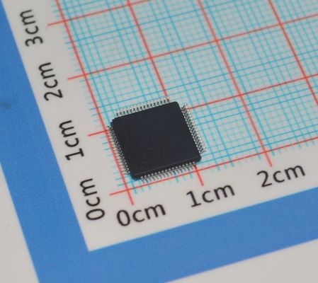 LPC2131FBD64/01, 15 ARM7 MCU 32-बिट RISC कोर 64KB फ़्लैश 16KB RAM 60MHz स्पीड USB 2.0 2x UART 64-LQFP -40°C से +85°C औद्योगिक ग्रेड