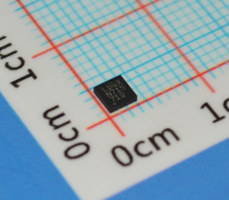 LTC3454EDD#PBF उच्च दक्षता 1.5A बक-बूस्ट कनवर्टर 2.7-5.5V इनपुट के साथ 92% पीक दक्षता I2C नियंत्रण कम शोर 2.5μA बंद और छोटे 3 मिमी x 3 मिमी DFN पैकेज