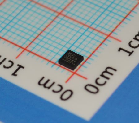 LTC3454EDD#PBF उच्च दक्षता 1.5A बक-बूस्ट कनवर्टर 2.7-5.5V इनपुट के साथ 92% पीक दक्षता I2C नियंत्रण कम शोर 2.5μA बंद और छोटे 3 मिमी x 3 मिमी DFN पैकेज