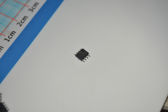 MCP602-I/SN 2.7V-6V डुअल ऑप एम्पलीफायर 10MHz बैंडविड्थ कम 1.8mA वर्तमान रेल-टू-रेल I/O 3V/5V ऑपरेशन और 8-पिन SOIC पैकेज