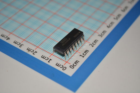 RCV420JP प्रेसिजन 4-20mA लूप-संचालित रिसीवर 0.1% सटीकता वोल्टेज आउटपुट ऑन-चिप संदर्भ अल्ट्रा-लो बहाव और शोर मजबूत औद्योगिक प्रणालियों के लिए