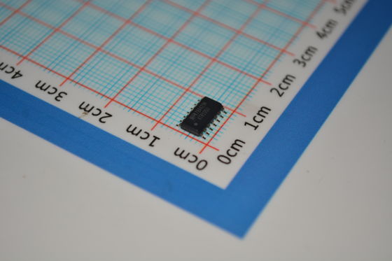 SO-14 पैकेज में RTD सेंसर एक्साइटेशन लीनियरराइजेशन, 2-वायर ऑपरेशन, 5V रेगुलेटर, 60V अनुपालन, 0.1% सटीकता और वाइड 7.5-36V सप्लाई के साथ XTR105U सटीक 4-20mA करंट लूप ट्रांसमीटर