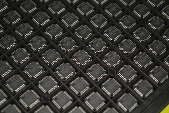 LPC1114FBD48/302 ARM Cortex-M0 32-बिट MCU 50MHz CPU 32KB फ़्लैश 8KB SRAM 12-बिट ADC 42 GPIOs UART/SPI/I2C कम पावर < 1μA डीप स्लीप