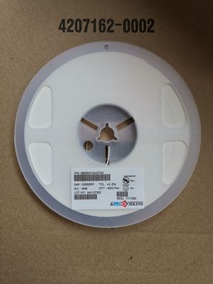 08055D105KAT2A 1µF 25V X7R 0805 सिरेमिक कैपेसिटर 10% सहिष्णुता उच्च कैपेसिटेंस टेप और रील पैकेजिंग AEC-Q200 ऑटोमोटिव अनुप्रयोगों के लिए योग्य