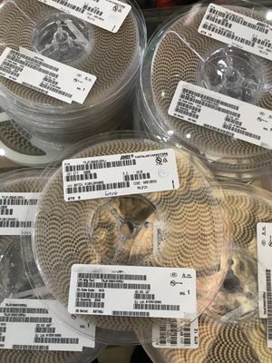 TAJA475K010RNJ 4.7μF 10V टैंटलम संधारित्र 10% टोल 1310 केस कम ESR उच्च विश्वसनीयता ऑटोमोटिव और औद्योगिक अनुप्रयोगों के लिए AEC-Q200 योग्य व्यापक तापमान रेंज