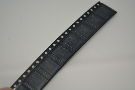 CP2102-GMR USB-UART ब्रिज सिंगल-चिप सॉल्यूशन इंटीग्रेटेड USB और क्रिस्टल 9600 bps से 2 Mbps बॉड 512-बाइट बफर फुल GPIO कॉम्पैक्ट QFN रॉयल्टी-फ्री ड्राइवर