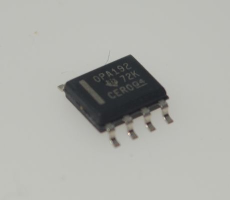 OPA192IDR 25μV ऑफसेट 0.2μV/°C बहाव 10MHz GBW 20V/μS SR 1.1kHz 1/f शोर RRO CMOS इनपुट 2.2nA Ib SOIC-8 पैकेज