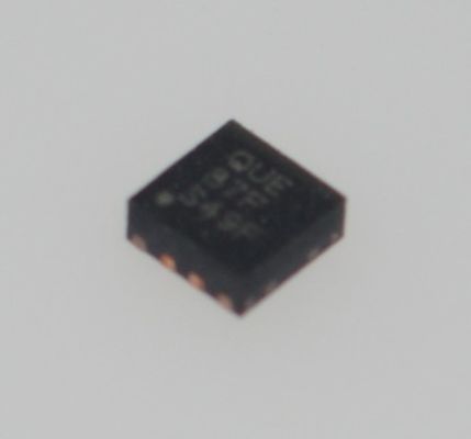 TPS62170DSGR स्टेप-डाउन कन्वर्टर 3-17V इनपुट 1.2A आउटपुट 95% तक दक्षता 1.8V से 6V समायोज्य आउटपुट 17μA कम शांत वर्तमान पावर सेविंग मोड 100% ड्यूटी साइकिल छोटा 2.0x2.0 मिमी WSON पैकेज