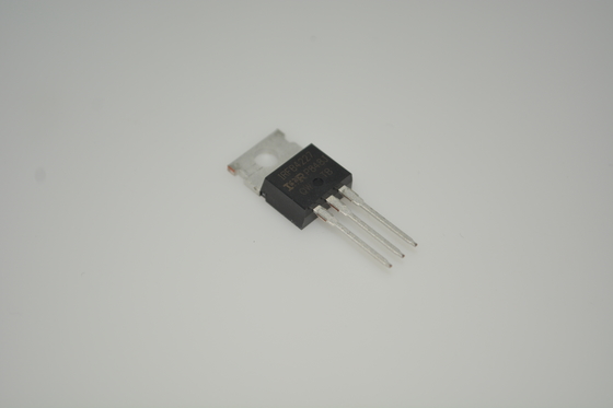 IRFB4227PBF 200V/195A अल्ट्रा-लो 4.5mΩ आरडीएस ((ऑन) के साथ एमओएसएफईटी TO-220 पैकेज लॉजिक-लेवल ड्राइव हिमस्खलन रेटेड फास्ट स्विचिंग उच्च दक्षता मोटर नियंत्रण और पावर सिस्टम के लिए मजबूत डिजाइन