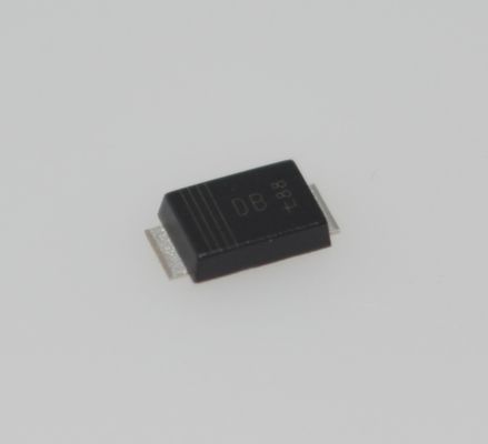 अल्ट्रा-लो Vf PMEG6030EVPX 60V 3A Schottky बैरियर रेक्टिफायर AEC-Q101 क्वालीफाइड उच्च दक्षता <1μA कम IR हलोजन मुक्त SOD128 ऑटोमोटिव और औद्योगिक के लिए फ्लैट प्लास्टिक पैकेज