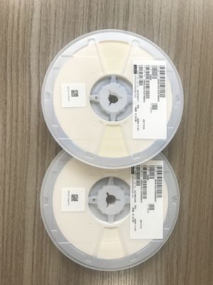 लघु 2.7pF 0402 MLCC उच्च वोल्टेज 50V C0G/NP0 स्थिरता उच्च Q कम हानि ऑटोमोटिव और औद्योगिक अनुप्रयोगों के लिए हेलोजन मुक्त टेप और रील पैकेजिंग