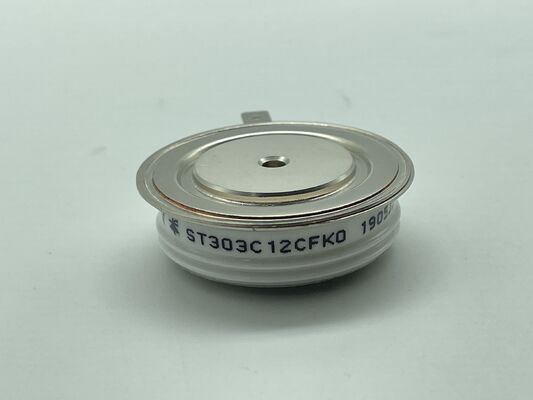 ST303C12CFK0 1200V 300A हाफ-ब्रिज मॉड्यूल कम Vce(sat) कम हानि शॉर्ट सर्किट मजबूती मोटर ड्राइव और औद्योगिक इन्वर्टर के लिए एकीकृत NTC