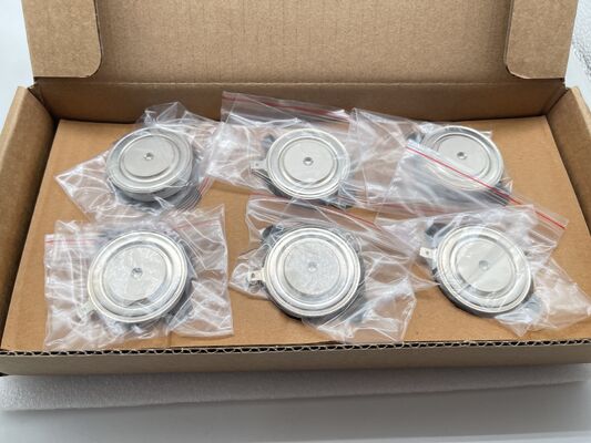 VS-ST330C16C0 1600V 330A हाफ-ब्रिज मॉड्यूल कम Vce(sat) कम हानि उच्च शॉर्ट सर्किट मजबूती औद्योगिक इन्वर्टर और उच्च पावर यूपीएस के लिए एकीकृत NTC