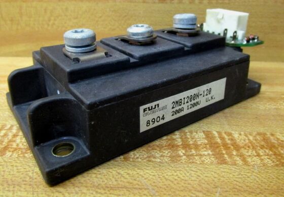 2MBI200N-120 1200V 200A आईजीबीटी मॉड्यूल कम वीसी (sat) कम हानि उच्च शॉर्ट सर्किट कठोरता एकीकृत एनटीसी मोटर ड्राइव और औद्योगिक यूपीएस के लिए