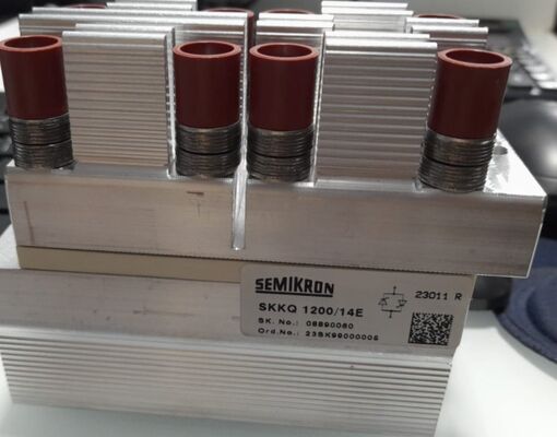 SKKQ800/14E 1400V 800A सिंगल थाइरिस्टोर मॉड्यूल फास्ट स्विचिंग लो वीएफ 1.37V 12kA सर्ज अलएन सिरेमिक बेस प्रेशर संपर्क एम्पलीफायर गेट यूएल सॉफ्ट स्टार्टर और इनवर्टर के लिए प्रमाणित