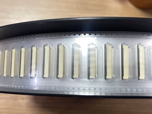 62684-401100ALF FFC/FPC कनेक्टर 40 स्थिति 0.5 मिमी पिच ZIF प्रकार फ्लिप-लॉक एक्ट्यूएटर सतह माउंट क्षैतिज अभिविन्यास 0.5A 50V उपभोक्ता इलेक्ट्रॉनिक्स और डिस्प्ले के लिए आदर्श