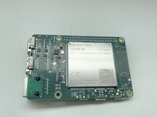 SC200EWFDA-G55-UNNNA SMD अलम इलेक्ट्रोलाइटिक 200V 105°C रेटेड कम प्रतिबाधा लंबे जीवन उच्च लहर -40 से +105°C के लिए शक्ति और एलईडी