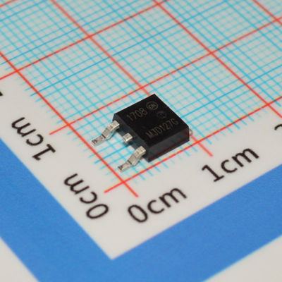 MJD127G 5A 100V PNP डार्लिंगटन ट्रांजिस्टर TO-252 (DPAK) 1V VCE(sat) @ 3A, hFE 1000 min -55°C से +150°C AEC-Q101